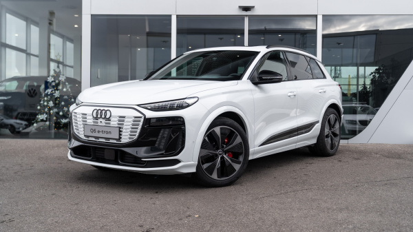 AUDI SQ6 e-tron Quattro