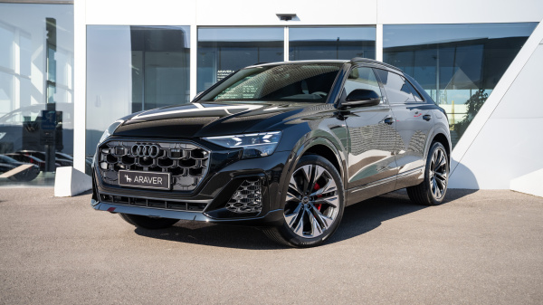 AUDI Q8 3.0 TFSIe Quattro PHEV 