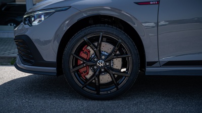 VW Golf 2.0 TSI GTI Clubsport (pohľad do interiéru)