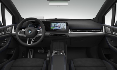 BMW 223i Active Tourer (pohľad spredu)