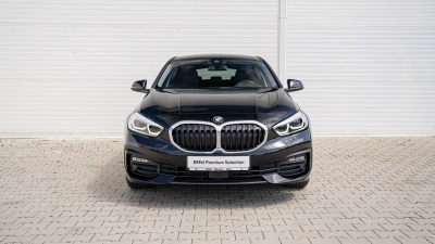 BMW 120d xDrive (pohľad do interiéru)