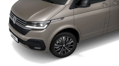 VW Multivan T6.1 Comfortline 2.0 BiTDI 4x4 (pohľad do interiéru)