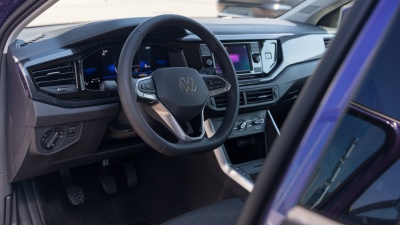 VW POLO 1.0 TSI LIFE (pohľad do interiéru)