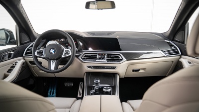 BMW X5 xDrive30d (pohľad do interiéru)