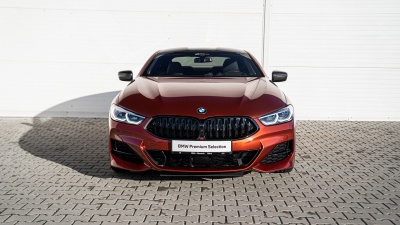 BMW 840i xDrive Coupé (pohľad do interiéru)