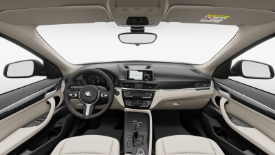 BMW X1 20i xDrive (pohľad do interiéru)