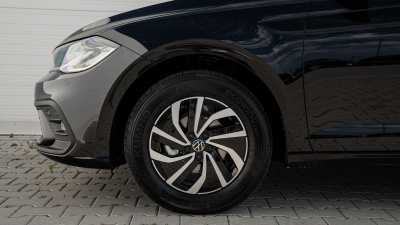 VW Polo 1.0 TSI Life (pohľad do interiéru)