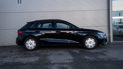 AUDI A3 Sportback 1.5 TFSI Sline  (pohľad zozadu)