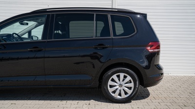 VW Touran 1.5 TSI Comfortline (pohľad do interiéru)