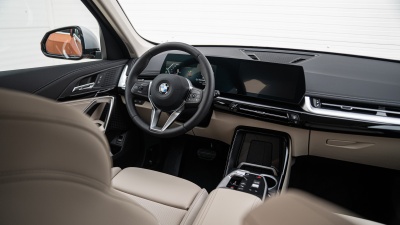 BMW X1 sDrive18i (pohľad do interiéru)