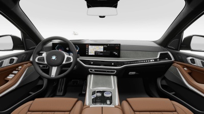 BMW X7 xDrive40i (pohľad do interiéru)