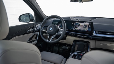 BMW X1 18d sDrive  (pohľad do interiéru)