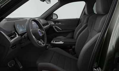 BMW X1 xDrive 30e (pohľad spredu)