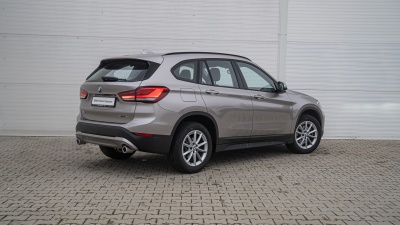 BMW X1 18d sDrive (pohľad zboku)