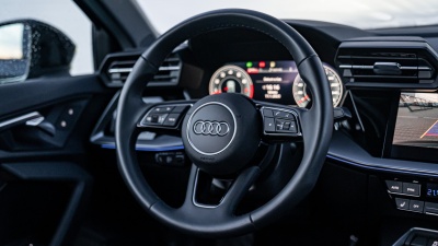 Audi A3 Sportback 1.5 TFSI Advanced  (pohľad spredu)