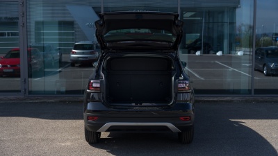 VW T-Cross 1.0 TSI Style (pohľad do interiéru)