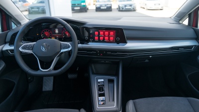VW Golf 1.5 eTSI Life