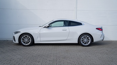 BMW 420d xDrive Coupé (pohľad zozadu)