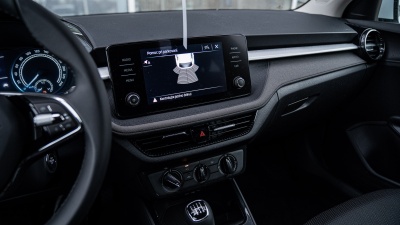 Škoda Fabia 1.0 TSI 30 Edition  (pohľad do interiéru)