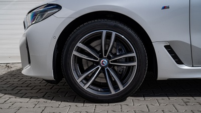 BMW 640d xDrive Gran Turismo (pohľad spredu)
