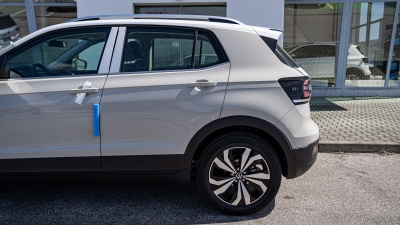 VW T-Cross 1.0 TSI Style (pohľad do interiéru)
