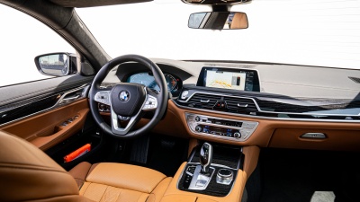 BMW 730d xDrive Sedan (pohľad do interiéru)