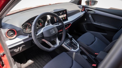 SEAT Arona 1.5 TSI REDline  (pohľad do interiéru)