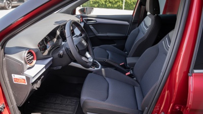 SEAT Arona 1.5 TSI REDline  (pohľad do interiéru)