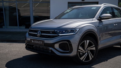 VW T-Roc 1.5 TSI R-Line (pohľad do interiéru)