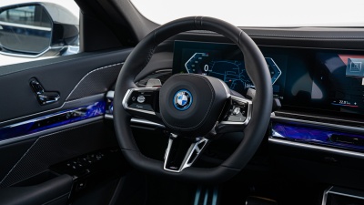 BMW 750e xDrive Sedan (pohľad do interiéru)