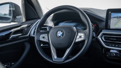 BMW X3 30d xDrive (pohľad zboku)