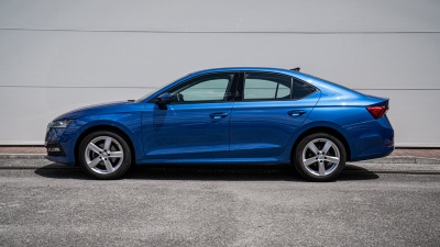 Škoda Octavia 1.5 TSI Ambition (pohľad zboku)