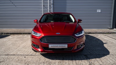 Ford Mondeo 2.0 TDCi Manager AT (pohľad do interiéru)