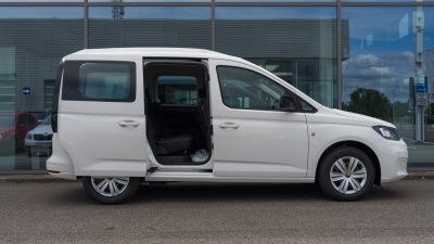 VW Caddy 2.0 TDI (pohľad do interiéru)