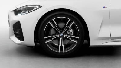 BMW 420d xDrive Coupe (pohľad spredu)