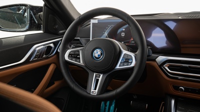BMW i4 M50 Gran Coupe (pohľad do interiéru)