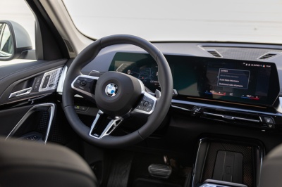 BMW X1 18i sDrive  (pohľad do interiéru)