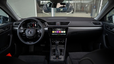 Škoda Superb 2.0 TDI Style (pohľad zozadu)