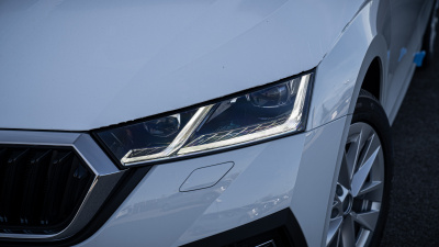 Škoda Octavia Combi 2.0 TDI Style (pohľad zozadu)