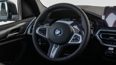 BMW X3 30e xDrive (pohľad do interiéru)