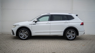 VW Tiguan Allspace 2.0 TDI R-Line 4x4 (pohľad zboku)