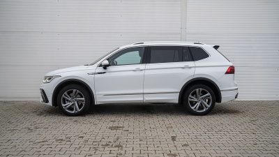 VW Tiguan Allspace 2.0 TDI R-Line 4x4 (pohľad zboku)