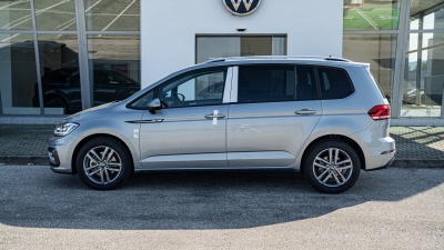 VW Touran 1.5 TSI Limited (pohľad zboku)