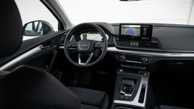 AUDI Q5 Sportback 2.0TDI Quattro Advanced (pohľad do interiéru)