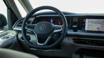 VW Multivan Style Long 2.0 TDI   (pohľad do interiéru)