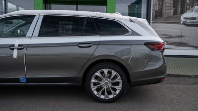 Škoda Superb Combi 2.0 TDI Selection 4x4 (pohľad do interiéru)