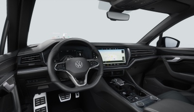 VW Touareg 3.0 TDI R-Line (pohľad do interiéru)