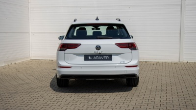 VW Golf Variant 1.5 TSI ACT Life (pohľad spredu)
