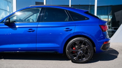 AUDI Q5 Sportback 2.0 TDI Quattro Sport Edition (pohľad do interiéru)