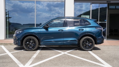 VW Tiguan 1.5 TSI eHybrid R-Line (pohľad zboku)